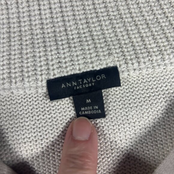 Ann Taylor LOFT Women's Cream 1/4 Zip Pullover Sweatshirt Size Medium - Picture 5 of 10